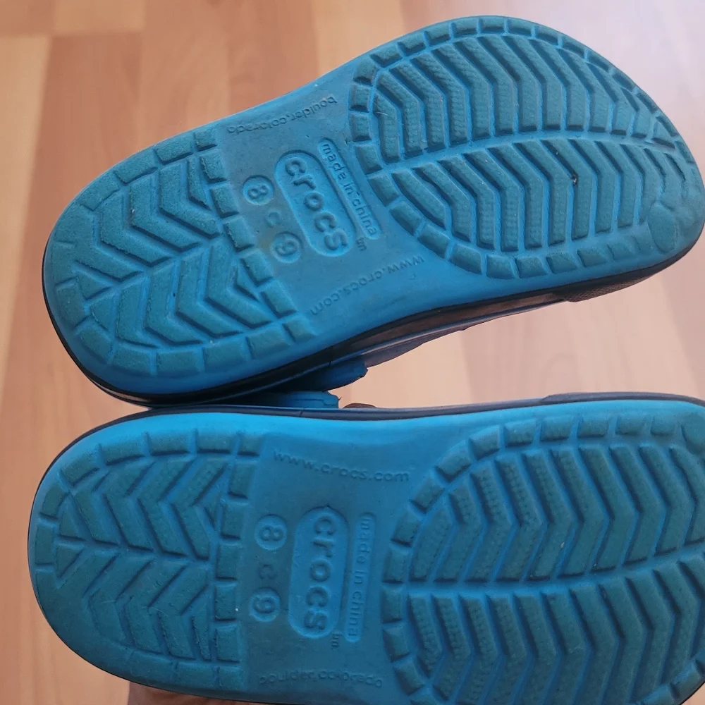 Crocs Classic Clog Childs Size 8-9 Blue Beach Walking Outdoor Slip On Sandals